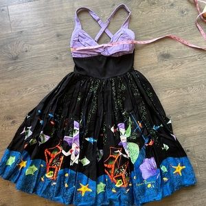 Pin up girl clothing mermaid dress.